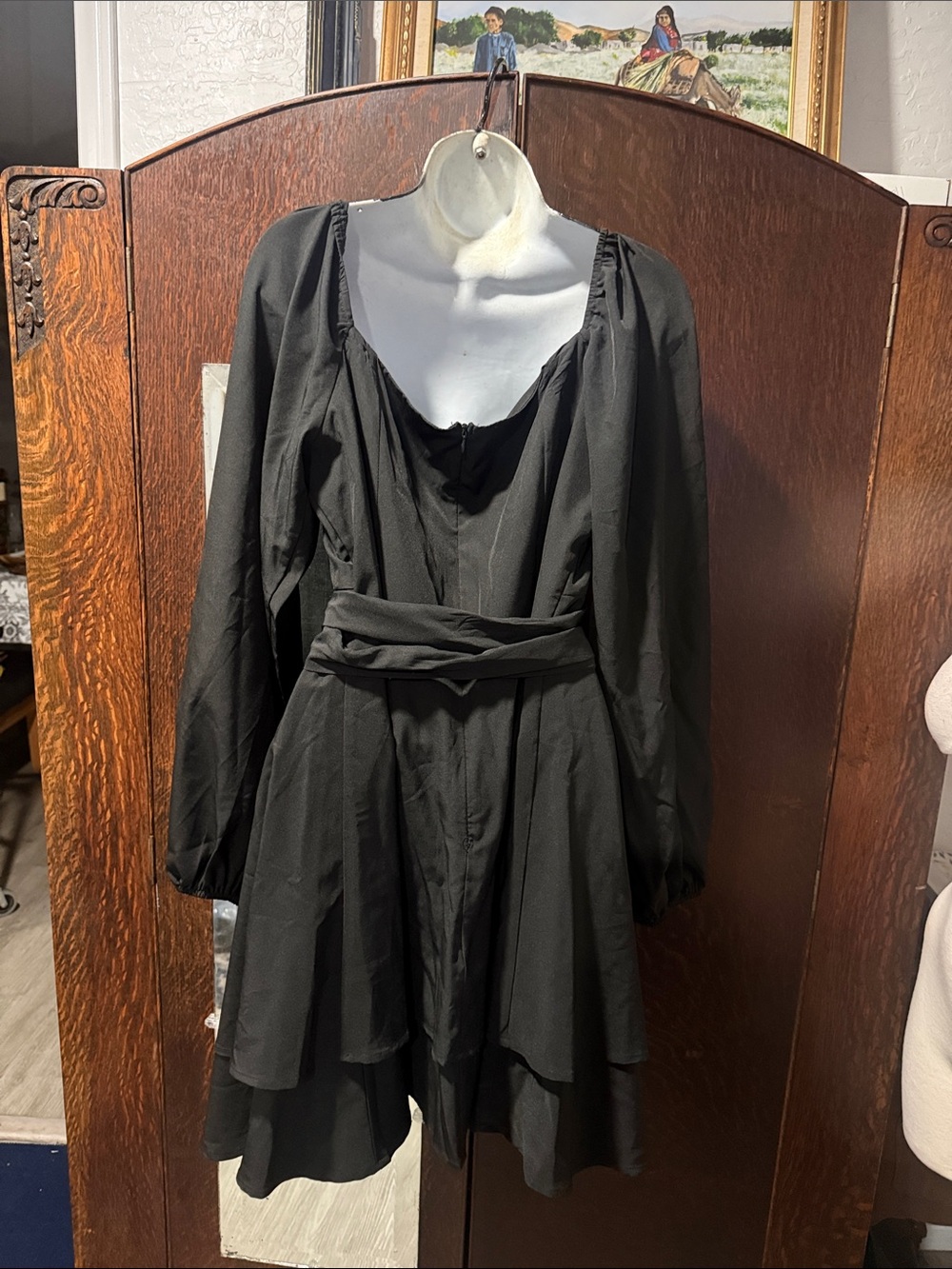 Women's Black Long-Sleeve Tie-Waist A-Line Dress - Picture 2 of 2